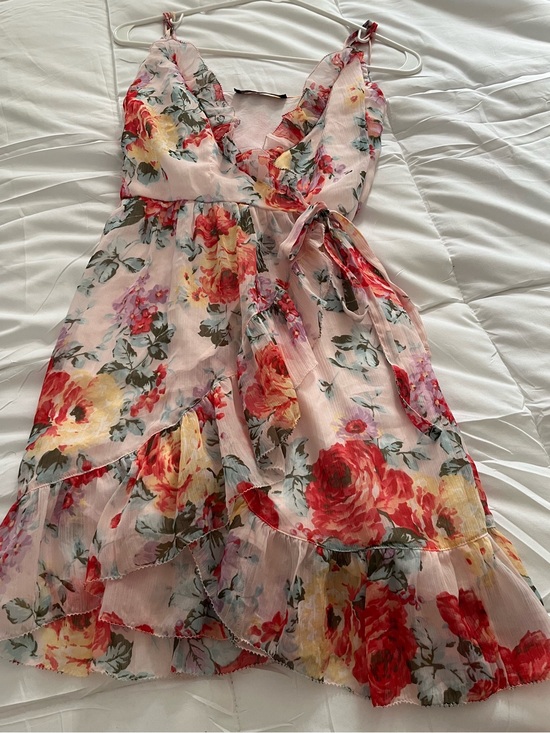 Dresses & Skirts - Abercrombie & Fitch Floral Wrap Mini Dress | Size S